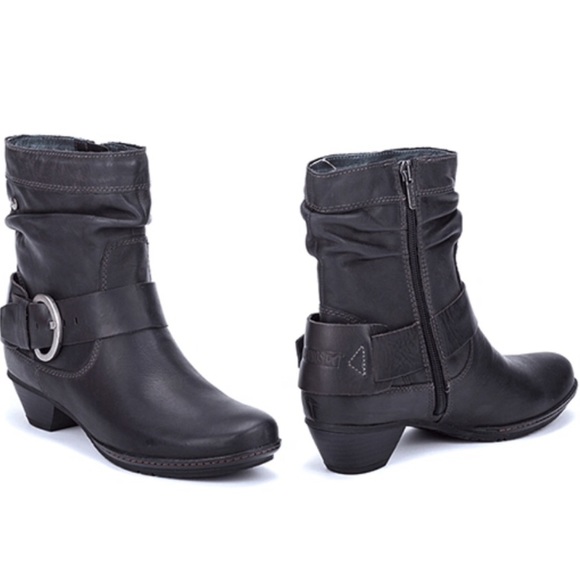 pikolinos boots black